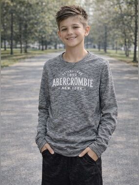 Abercrombie & Fitch Gray embroidered Logo Kids Long Sleeve Top 13/14 XL
